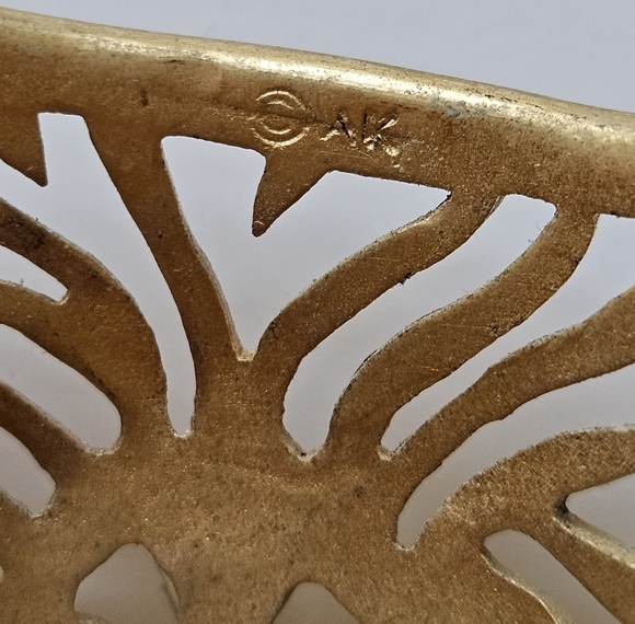 VINTAGE Rare Anne Klein Couture Gold Tone Lion Face Bangle Bracelet Signed - Picture 7 of 7